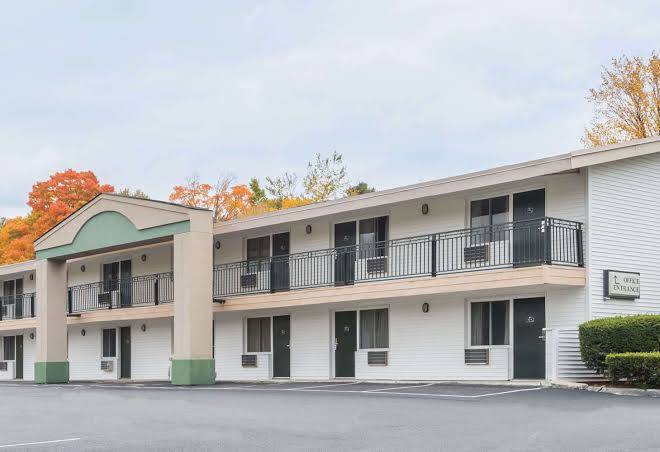 Days Inn By Wyndham Lenox Ma Image