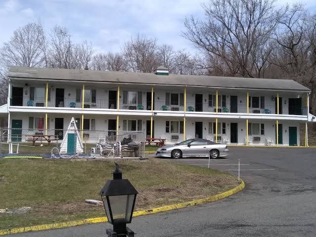 Green valley motel williamstown