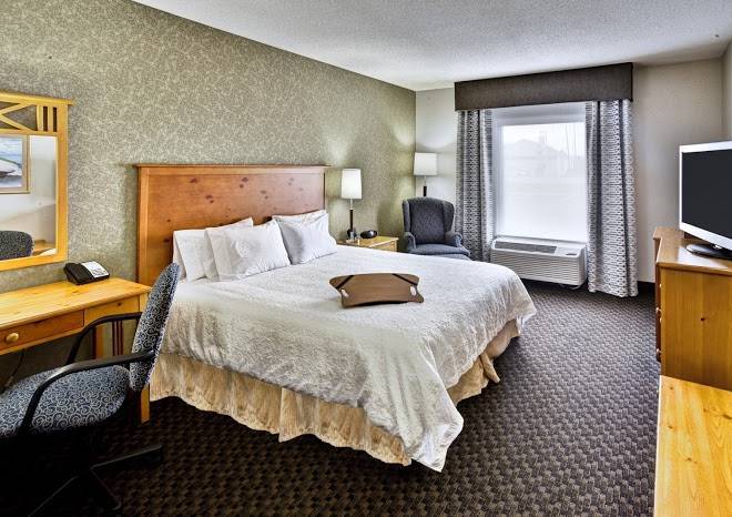 Hampton Inn Seekonk Image