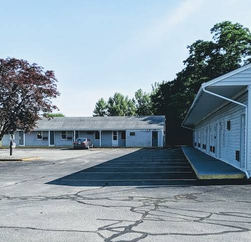 Shangri La Motel Image