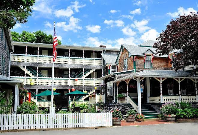 Pequot hotel