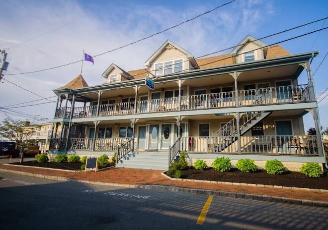 The dockside inn