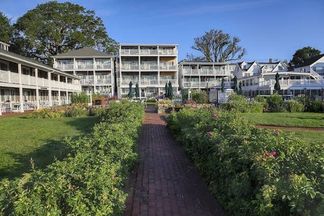 The harborside inn