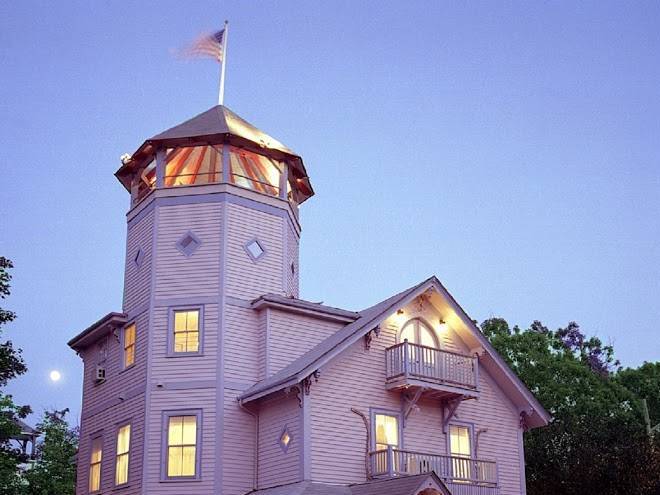 The oak bluffs inn