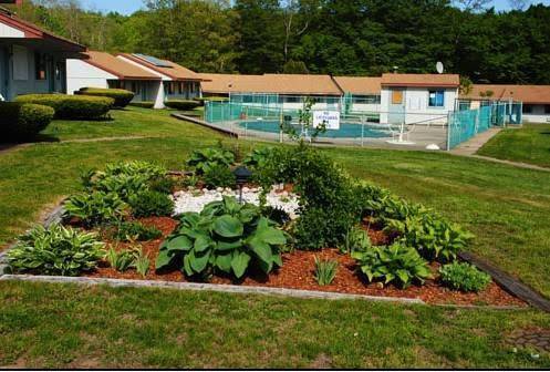 Captain's lodge motel