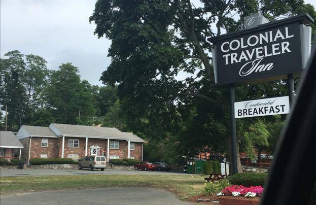 Colonial traveler inn