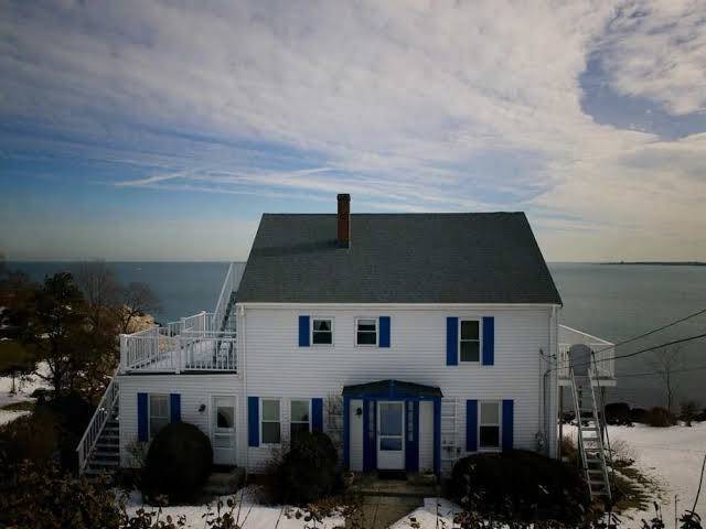 The quarterdeck inn by the sea