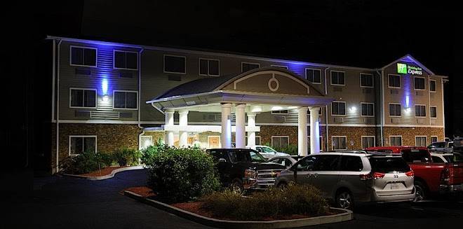 Holiday inn express ludlow chicopee area