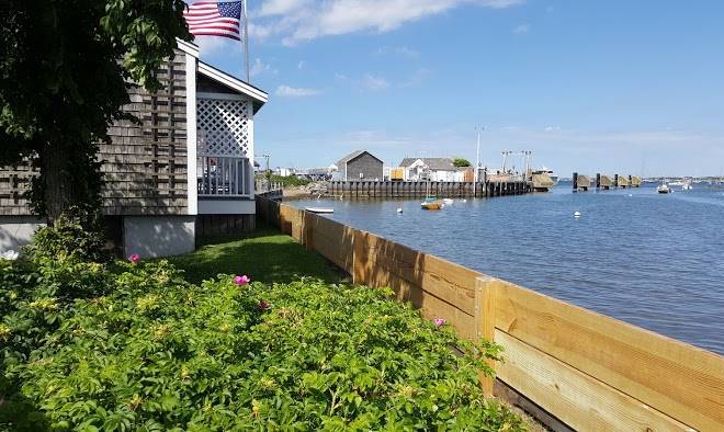 Brant point courtyard