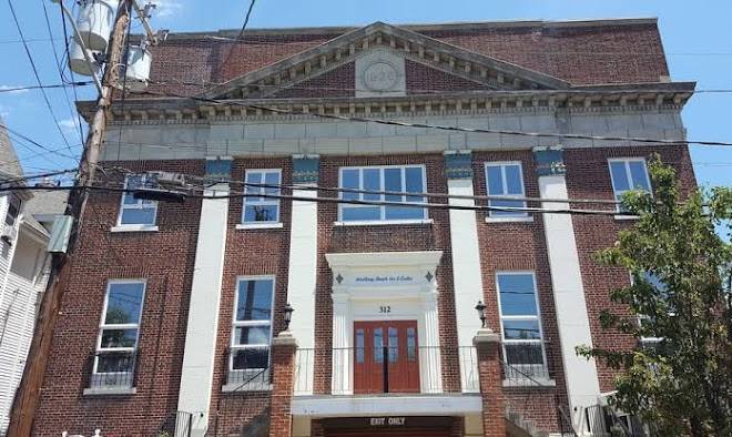 Winthrop beach inn and suites