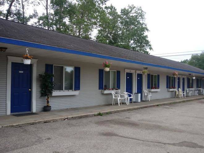 All seasons motel