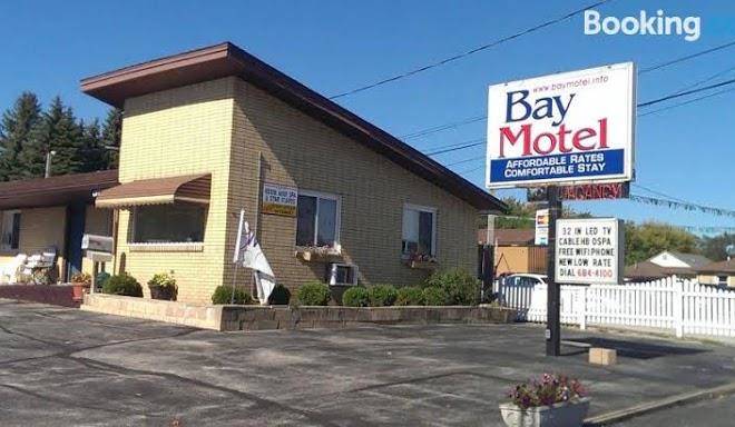 Bay motel