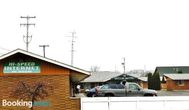 Euclid Motel Image