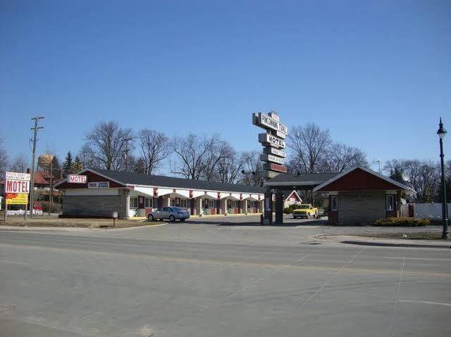 Pinconning trail inn motel