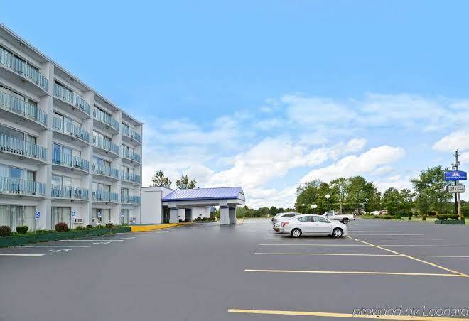 Howard johnson benton harbor mi