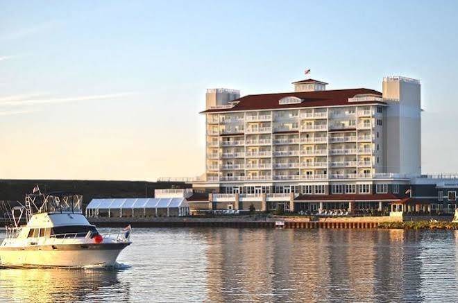The inn at harbor shores