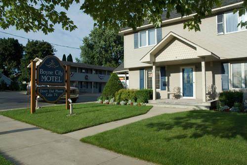 Boyne city motel