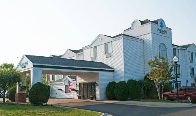 Charlevoix inn and suites