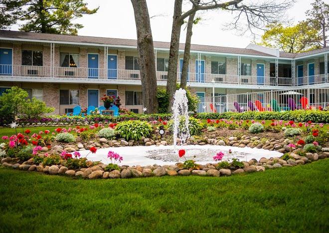 American boutique inn lakeview