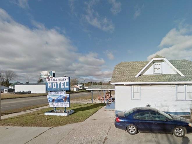 Eagles nest motel