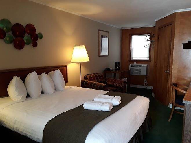 Gladstone motel
