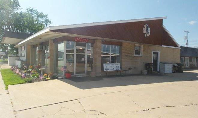 Hiawatha Motel Image