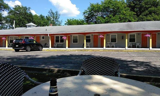 Sleepy hollow motel