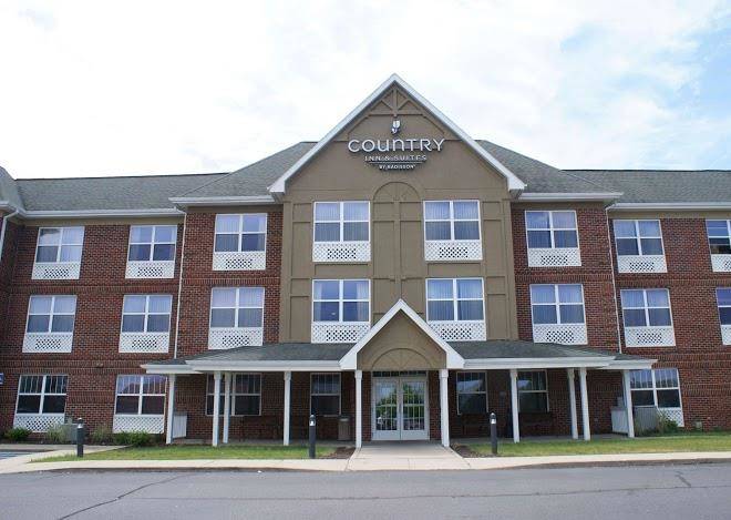 Country inn & suites by radisson lansing mi