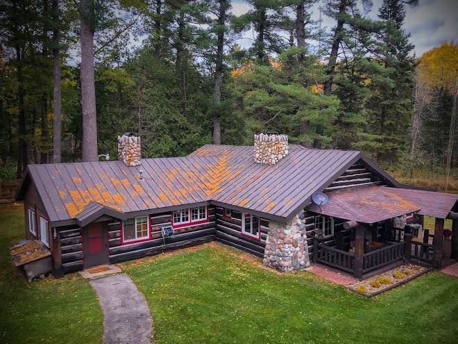 Shadowland river lodge