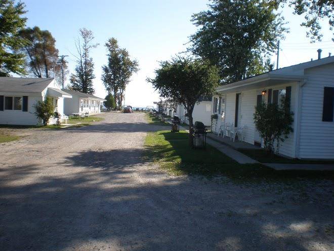 Blue Horizon Court Image