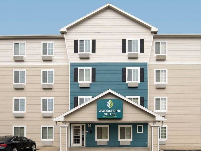 Woodspring suites kalamazoo