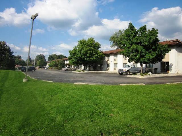 Motel 6 Grand Rapids Airport Image