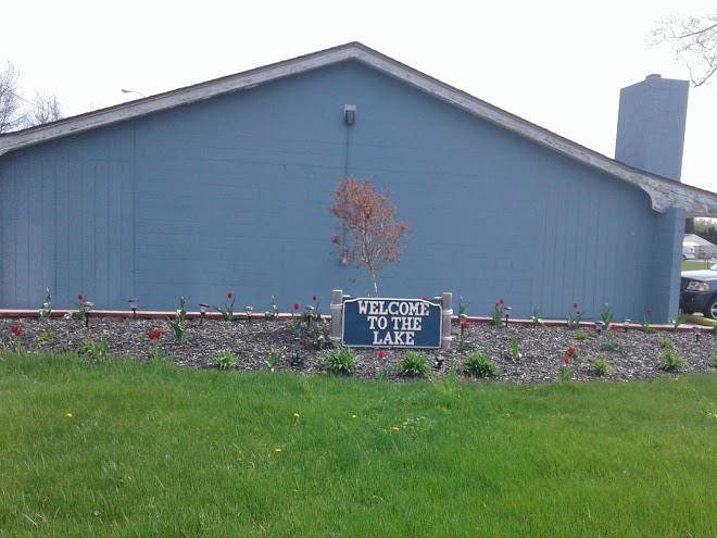Woodland lake motel