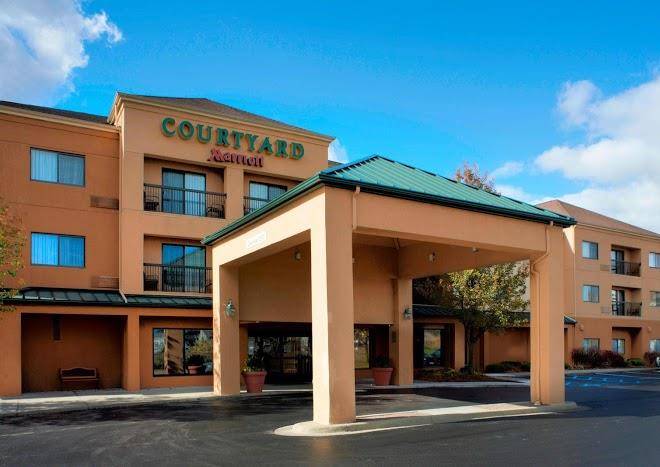 Courtyard by marriott detroit utica