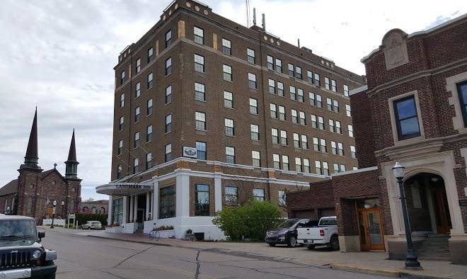 Landmark inn