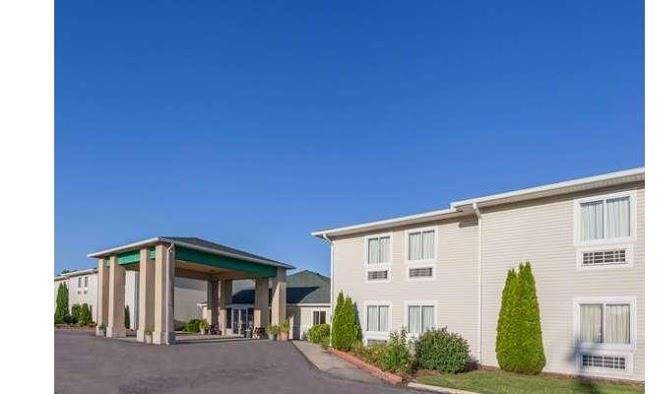 Days inn & suites by wyndham dundee