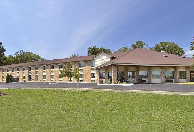 Baymont inn & suites muskegon