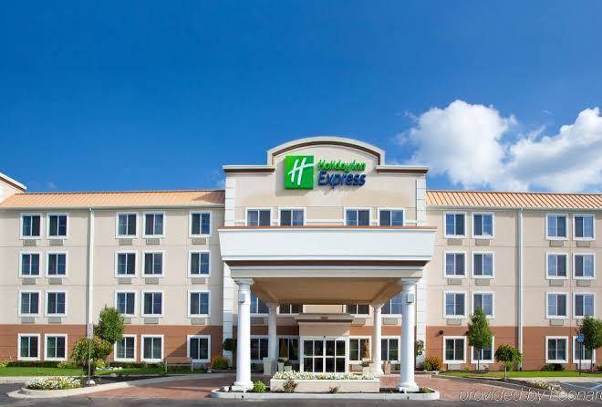 Holiday inn express wixom