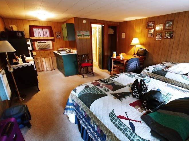 Pines motel