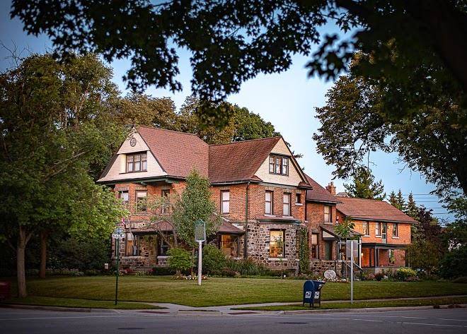 Centennial inn