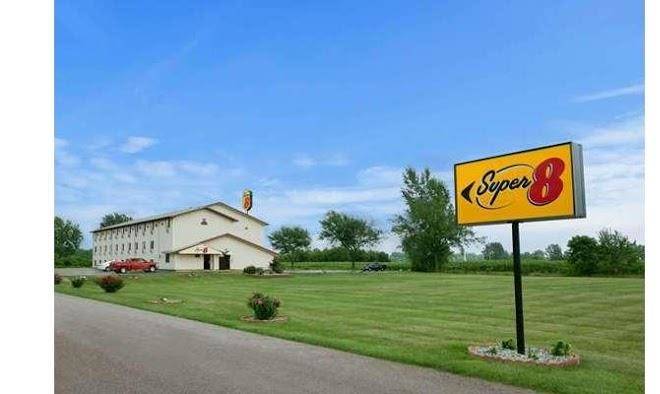 Super 8 By Wyndham Saginaw Image