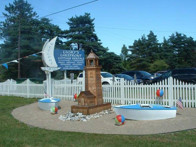 Lusky's lakefront resort
