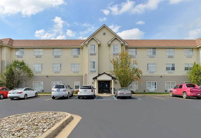 Americas best value inn & suites three rivers
