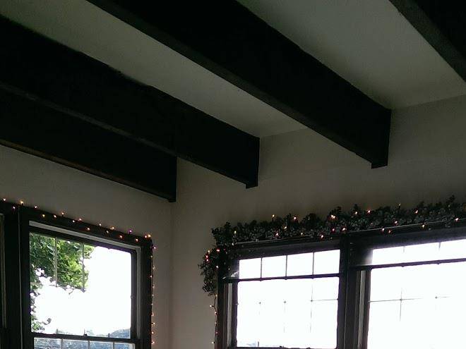 Capt'n Jack's Redwood Inn Image