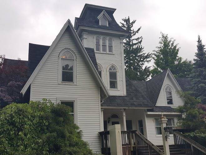 Peach mansion
