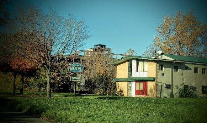 Packard motel