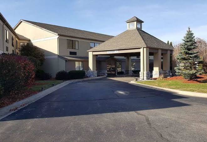 Baymont by wyndham belleville airport area