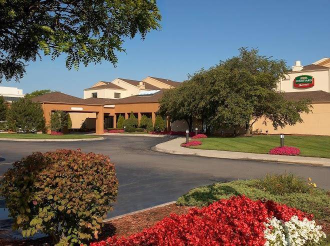 Courtyard by marriott detroit livonia