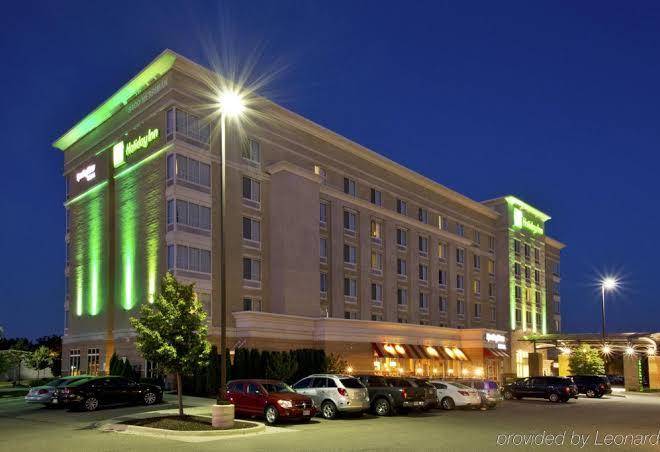 Holiday inn detroit metro airport
