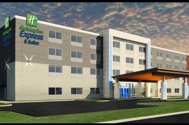 Holiday inn express & suites dearborn sw detroit area